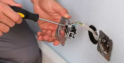 outlet repair services with professional electrical outlet wiring adjustment in Fort Wayne, IN
